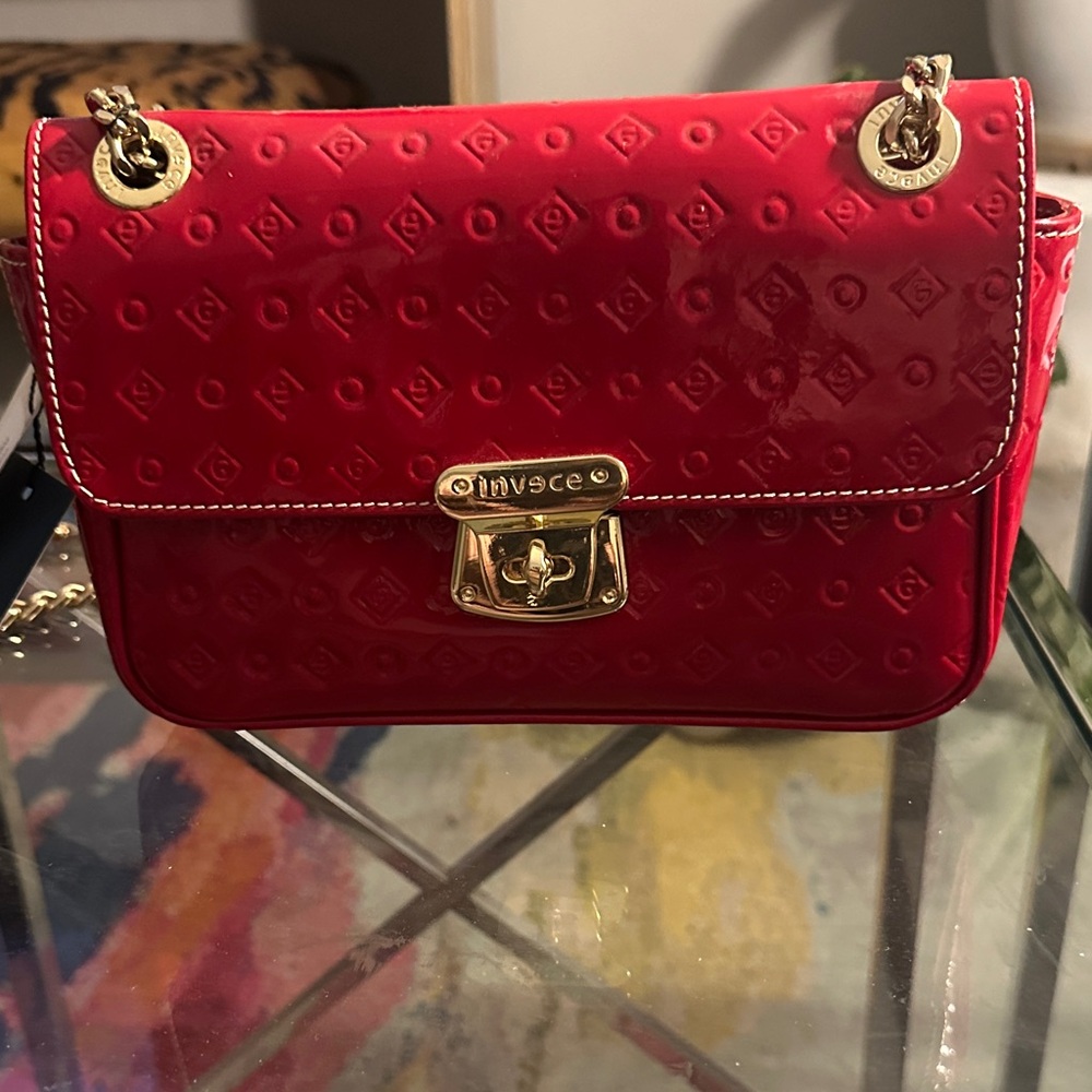 Invece Red Patent Leather Shoulder Bag